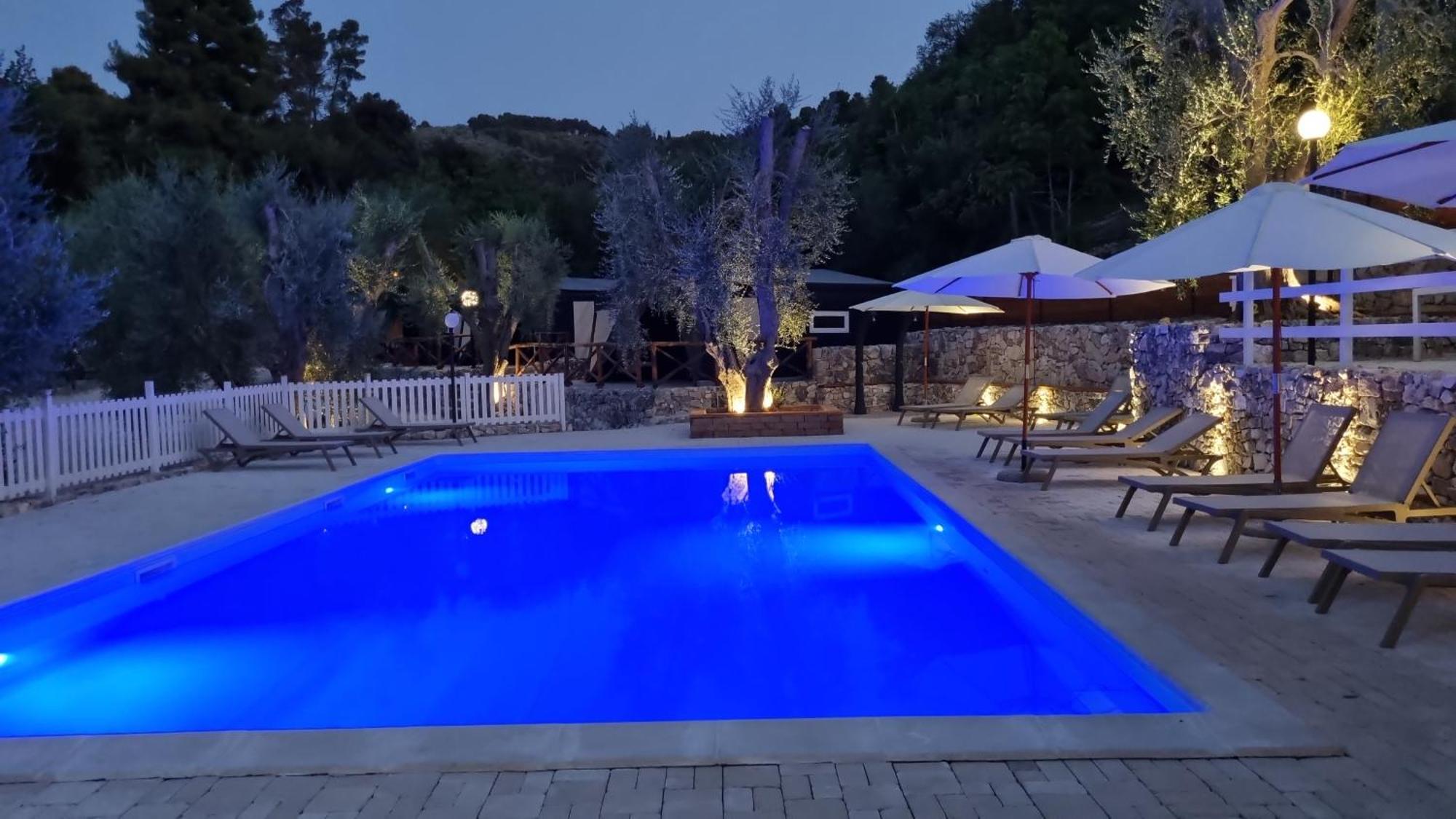 Village Valle D'Oro Aparthotel 圣梅纳伊欧 外观 照片